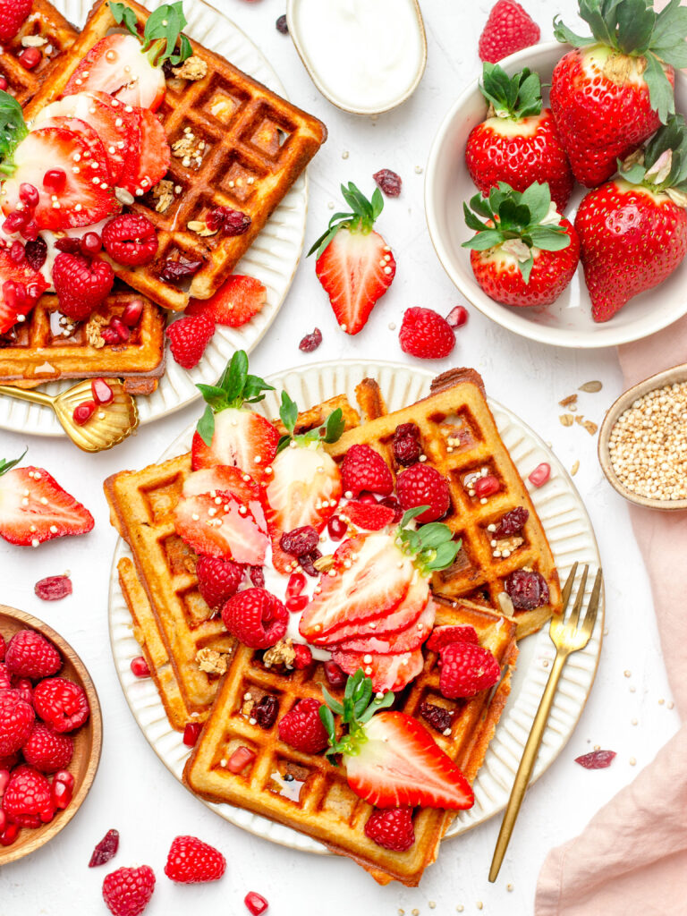 Gezonde aardbei wafels met vanille