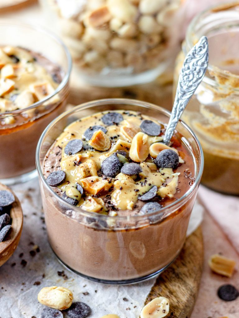 Gezonde chocolade mousse met pindakaas